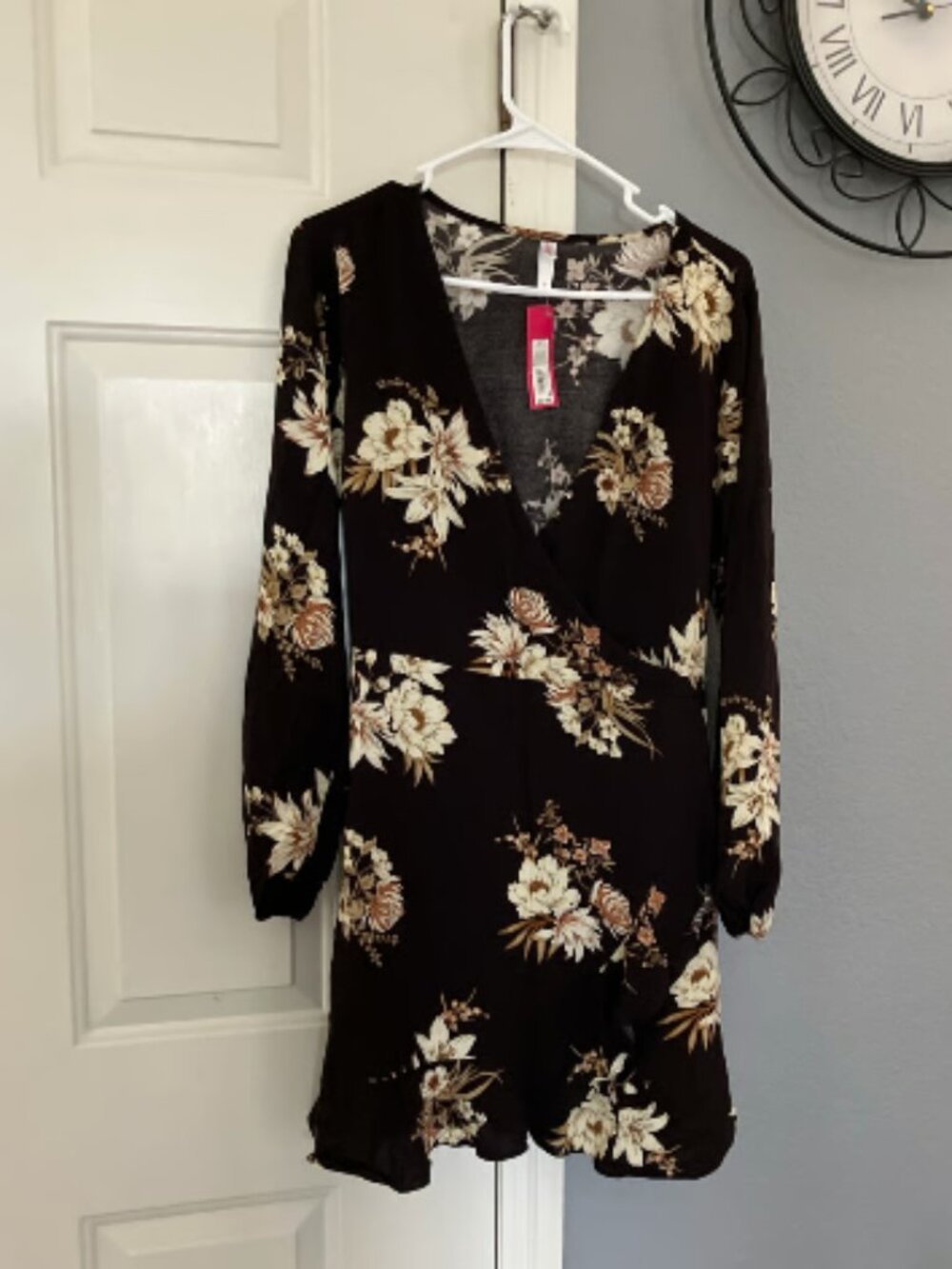 NWT Xhilaration Brand Size Medium Floral Pattern Dress